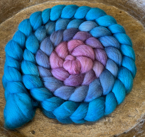 18.4 M Hogget  Haunui NZ Halfbred/Mulberry Silk  Hand Dyed  5.17 ounces -  Flower Hearts  Combed Top