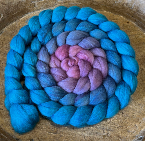 18.4 M Hogget  Haunui NZ Halfbred/Mulberry Silk  Hand Dyed  5.24 ounces -  Flower Hearts  Combed Top